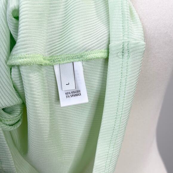 St. John Scoop Neck Ribbed Tank in Mint Green Women’s Size Large - Picture 4 of 7